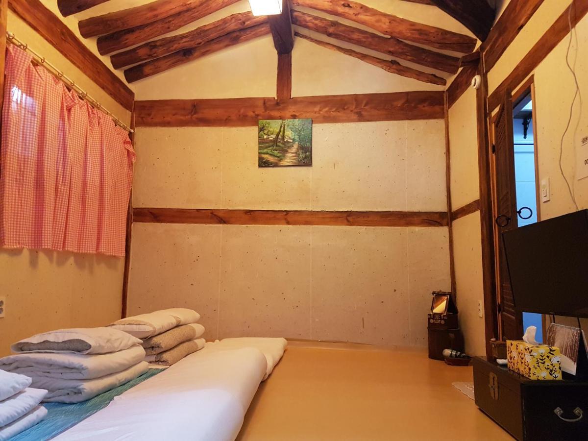 Gongsimga Hanok Guesthouse Seul Dış mekan fotoğraf