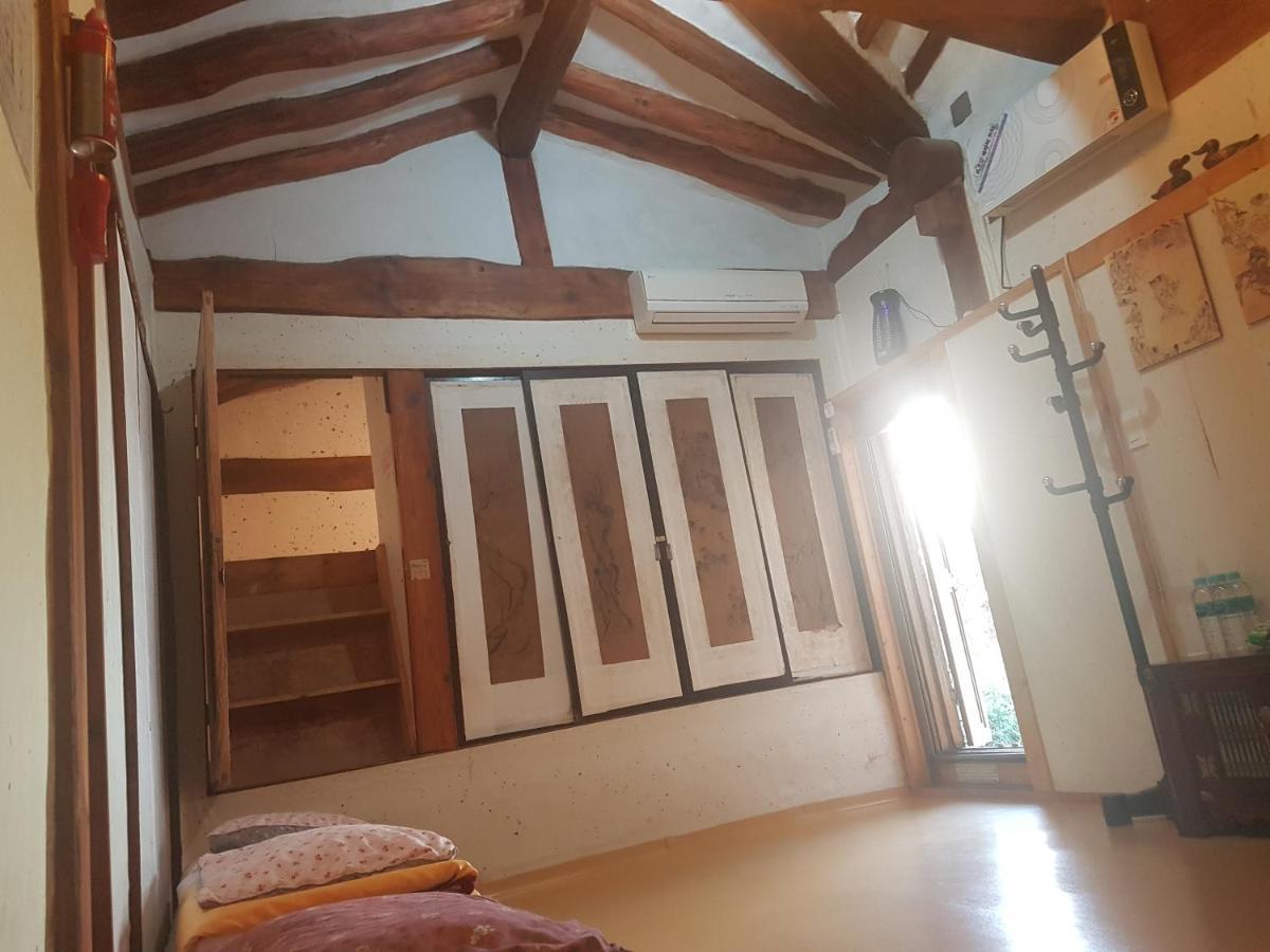 Gongsimga Hanok Guesthouse Seul Dış mekan fotoğraf