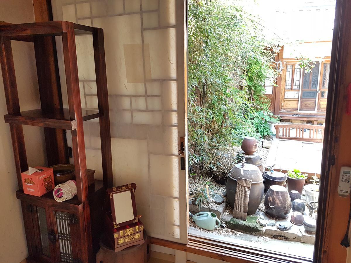 Gongsimga Hanok Guesthouse Seul Dış mekan fotoğraf